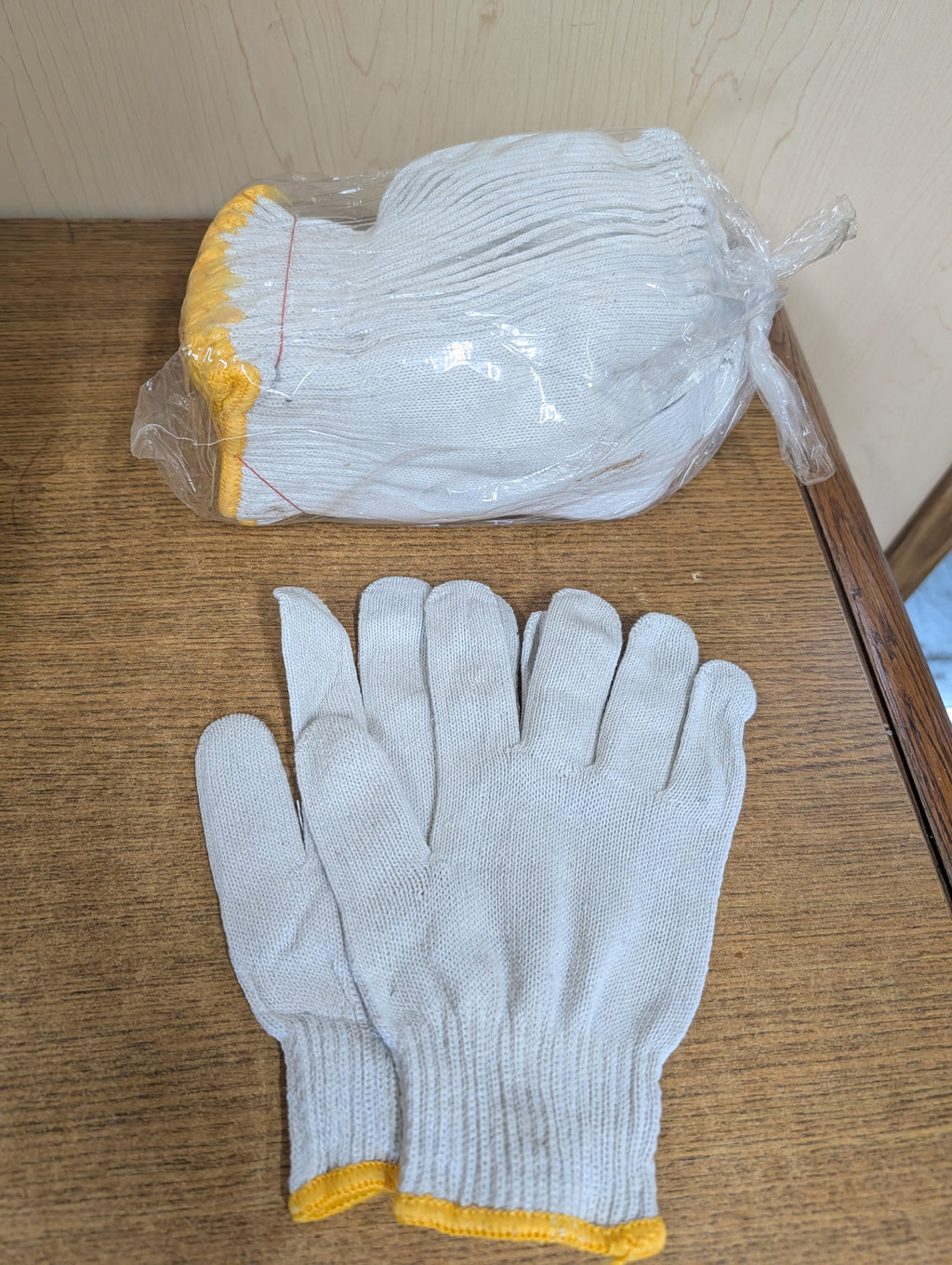 String Knit Gloves 12 pair